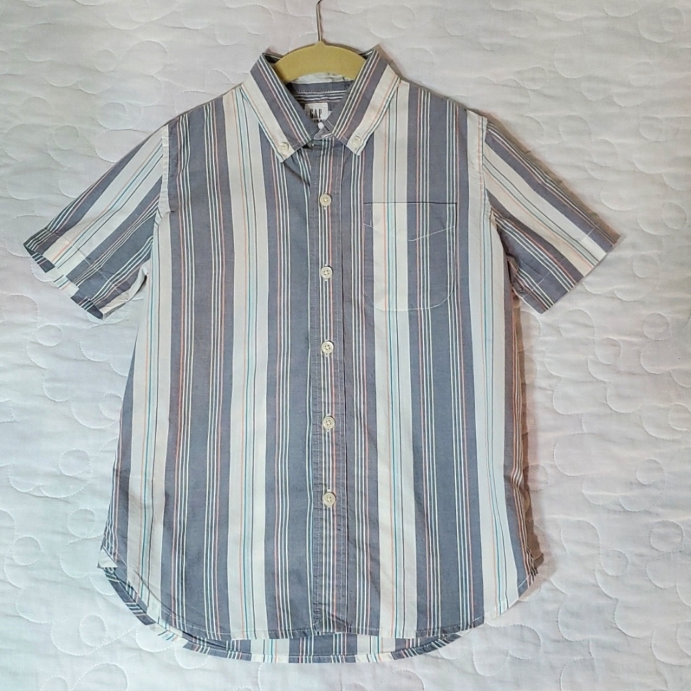 Gap Boy's Grey and Ivory Multi-Striped Button Down Shirt, Size Small